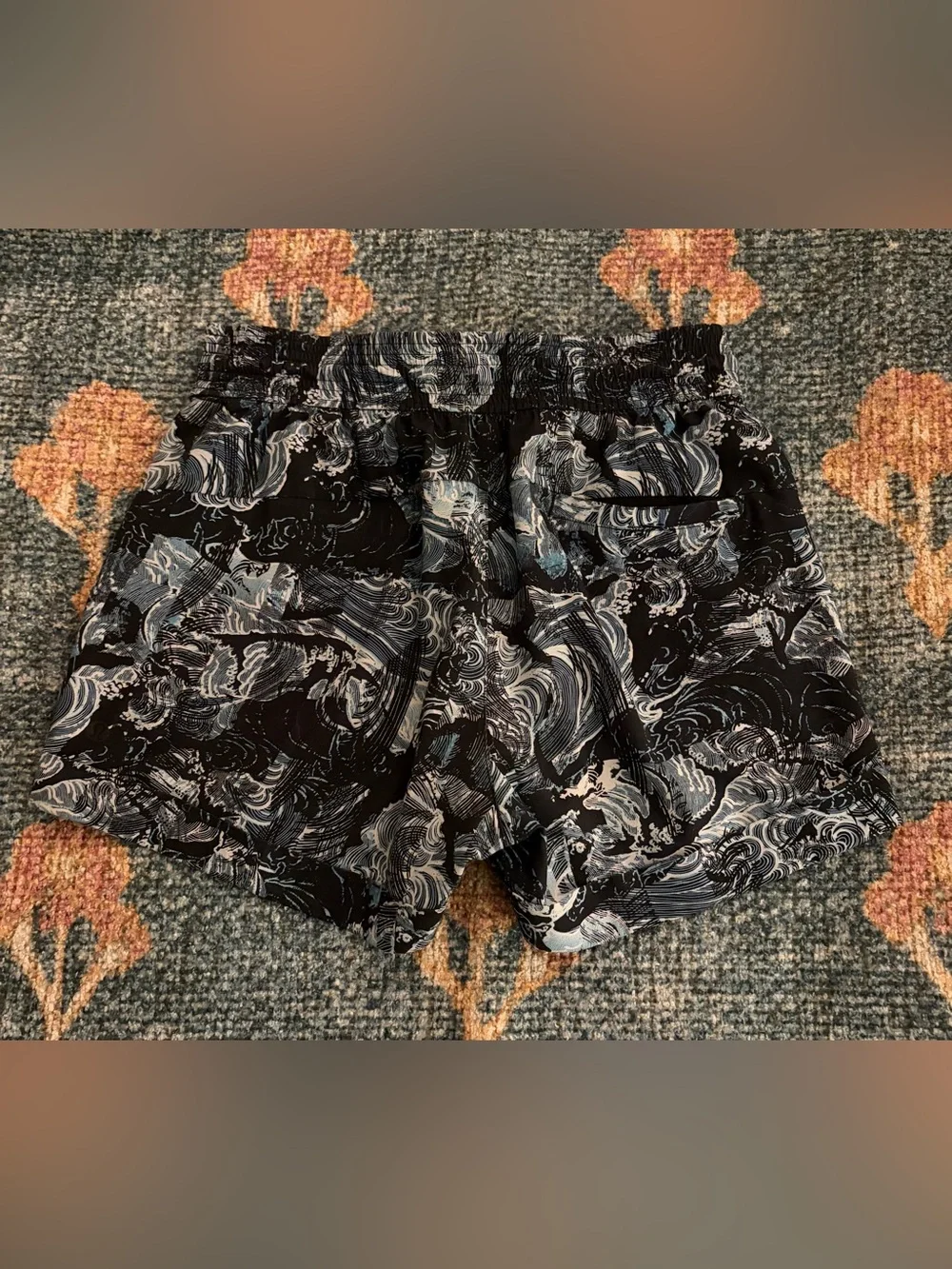 Women’s Lululemon Spring Break Away Short